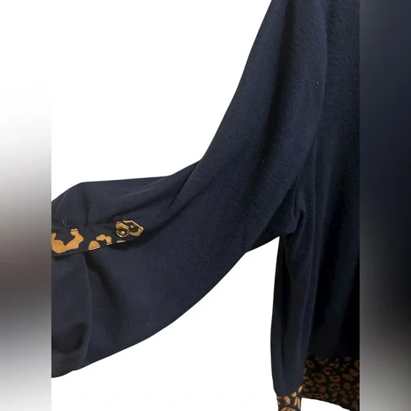 Dressbarn Knit Leopard Accent Blouse size 2X - Picture 2 of 7